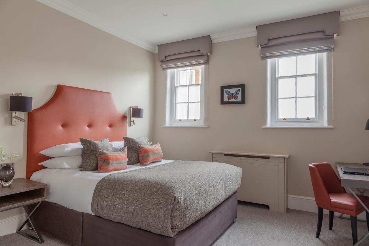 Oatlands Park Hotel Weybridge Buitenkant foto