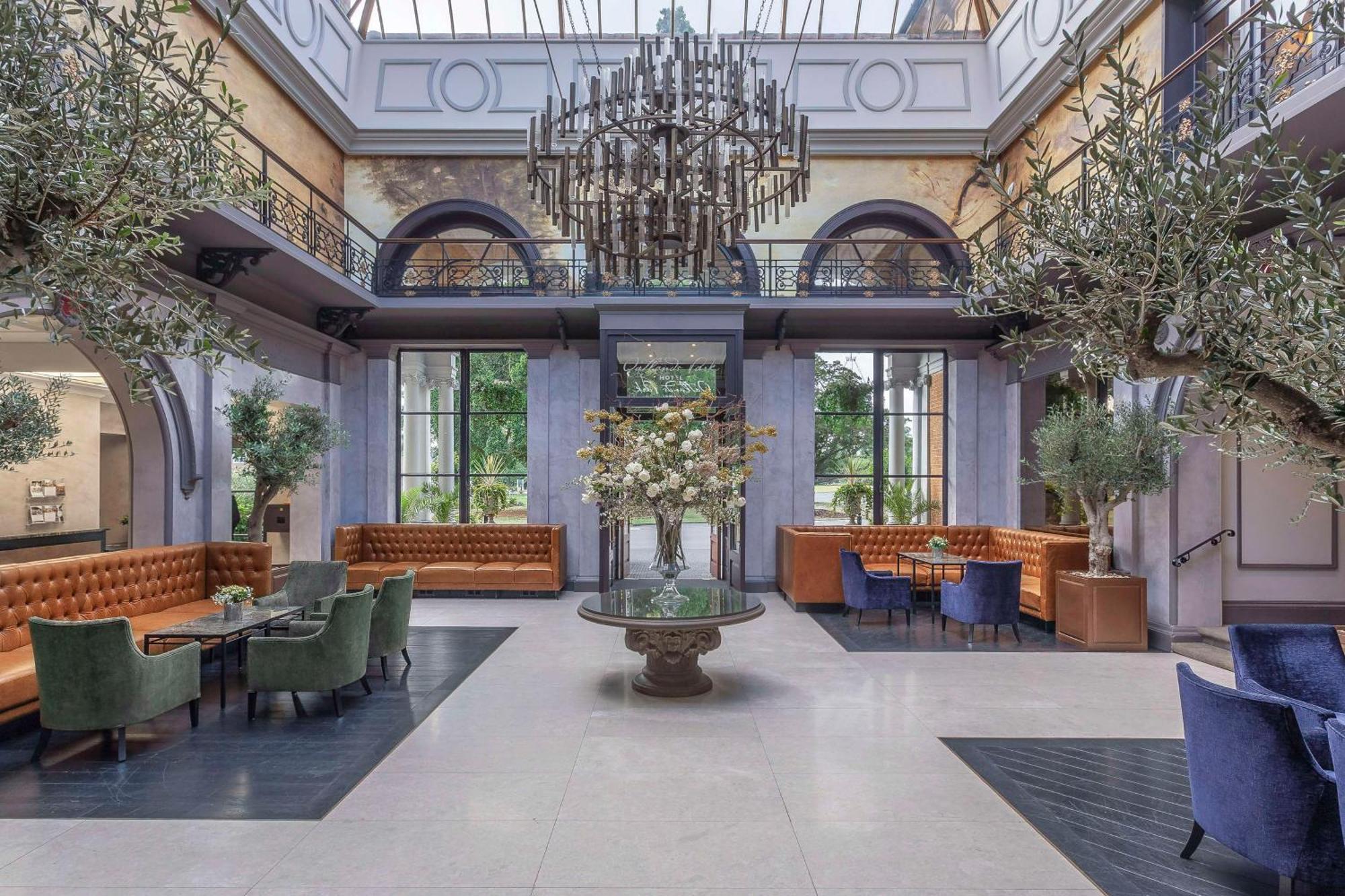 Oatlands Park Hotel Weybridge Buitenkant foto